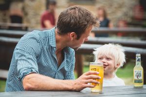 healeys cyder pint at bench